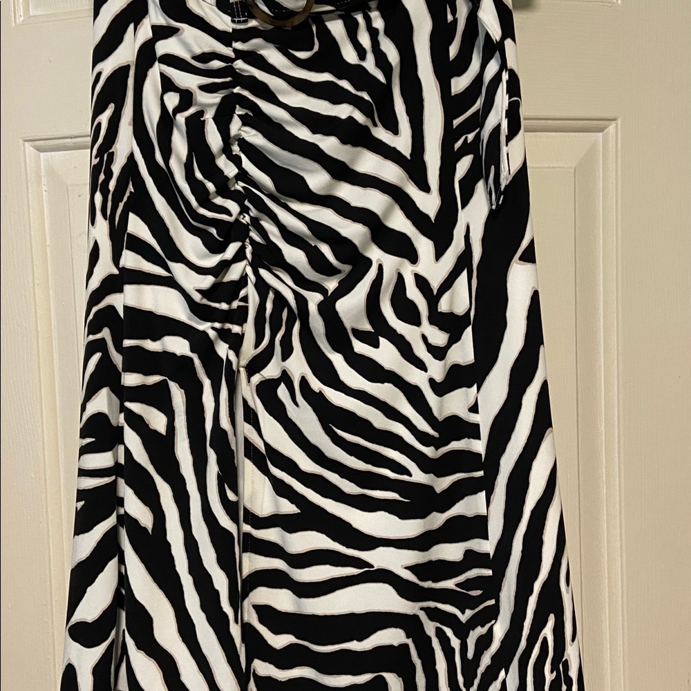 White House Black Market Zebra Print Pencil Skirt. - Picture 3 of 15
